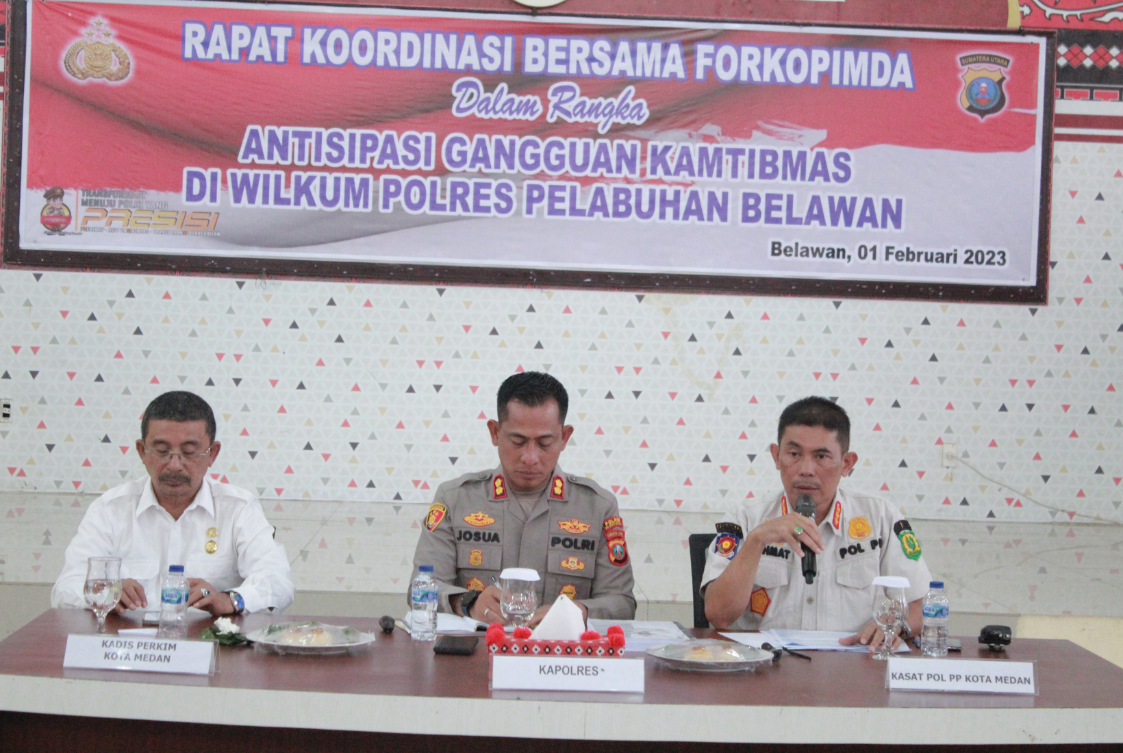 Rapat Koordinasi Bersama Forkopimda Dalam Rangka Antisipasi Gangguan Kamtibmas di Wilayah Hukum Polres Pelabuhan Belawan di Aula Wira Satya