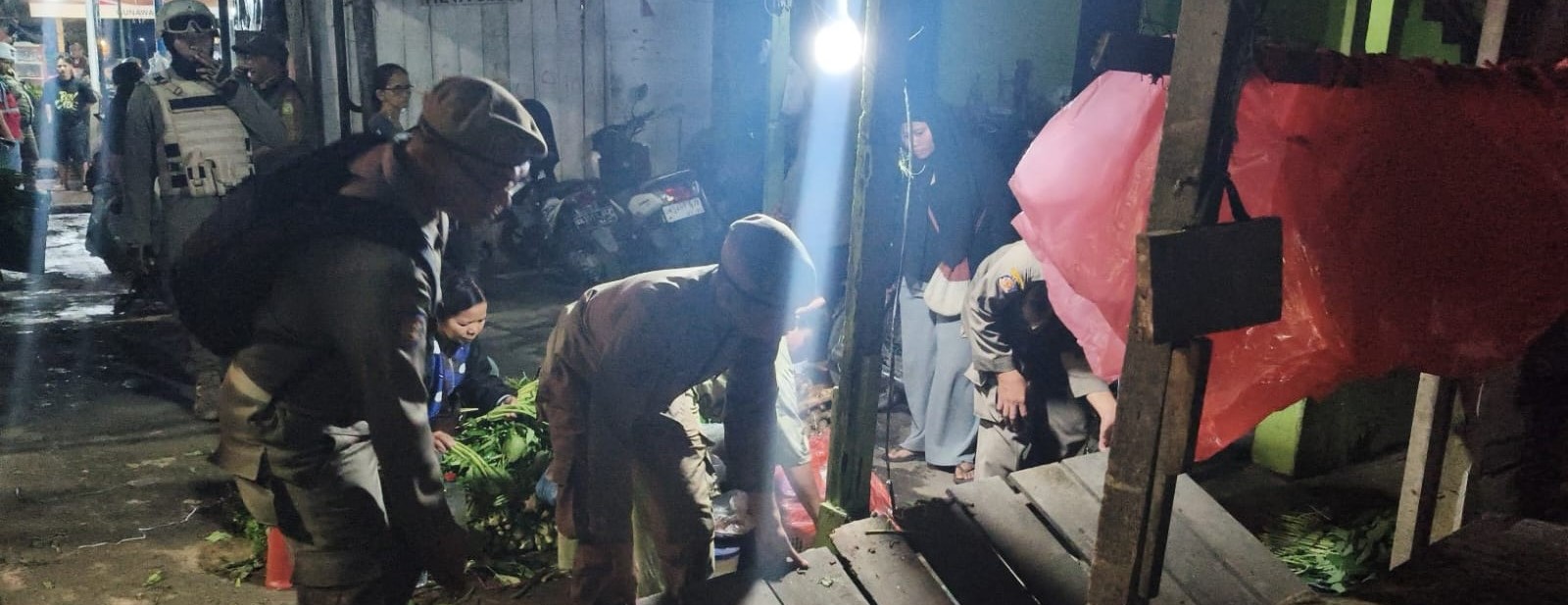 Giat Trantibum PK5 dan Normalisasi Drainase di Pasar KP Lalang Kota Medan