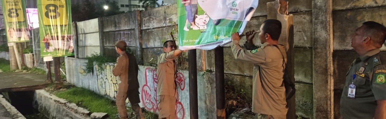 Giat Penertipan Umbul - Umbul dilingkungan Pemerintahan Kota Medan