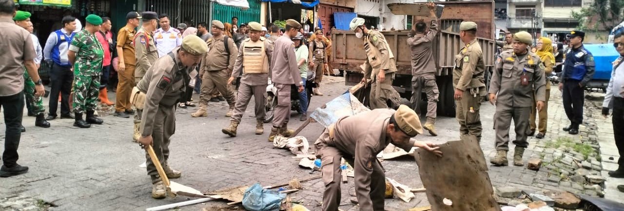Kegiatan Penertiban dan Penataan Pedagang Kaki Lima serta Parkir Liar Seputaran Pasar Pringgan dan Mall Pelayanan Publik (MPP)