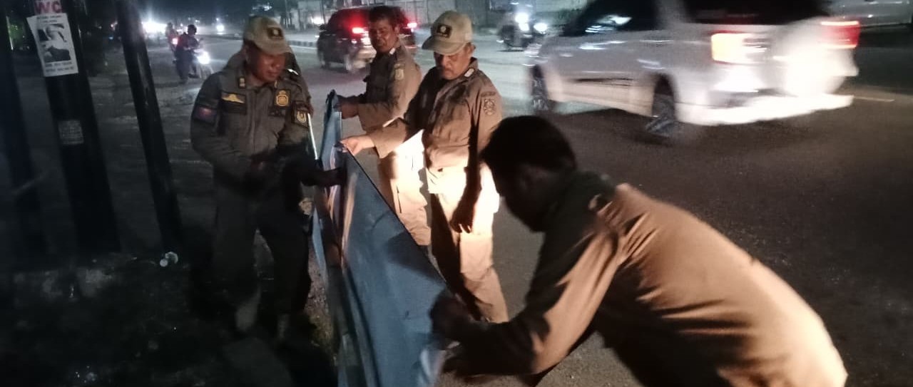 Penertiban Baliho Seputaran Kota Medan