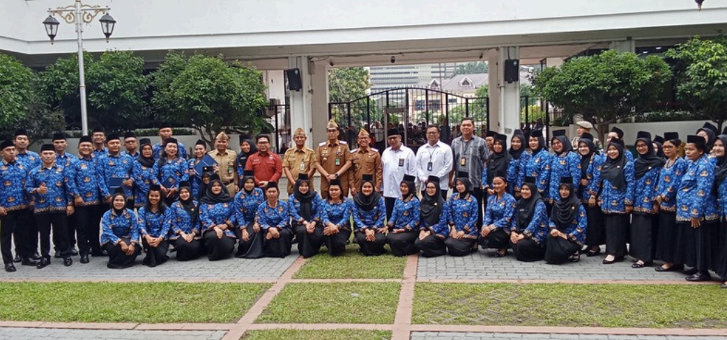 Upacara Penyerahan SK Pengangkatan Pegawai Pemerintah Dengan Perjanjian Kerja ( PPPK )Tahap II Kota Medan Tahun Anggaran 2024