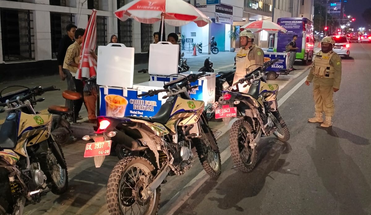 Kegiatan Patroli Malam di sekitar Lapangan Merdeka dan kawasan Kesawan