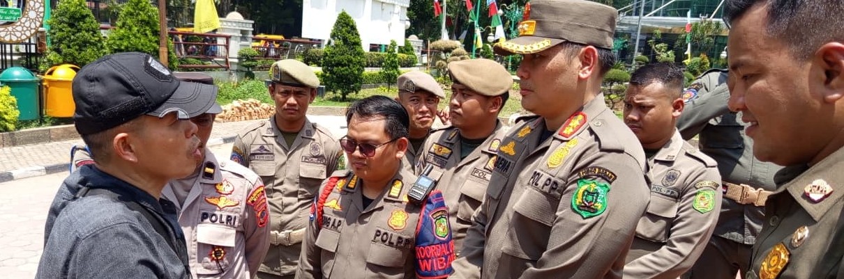 Pengamanan Aksi Unjuk Rasa di Kantor Walikota Medan Terkait Permasalahan PBG