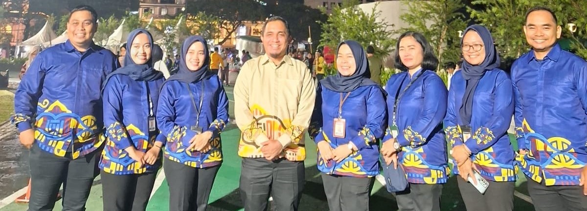 Personil Linmas melakukan PAM Trantibum dalam Kegiatan Gala Dinner dan Penutupan Gelar Melayu Serumpun (Gemes) Tahun 2026 di Lapangan Merdeka Kota Medan