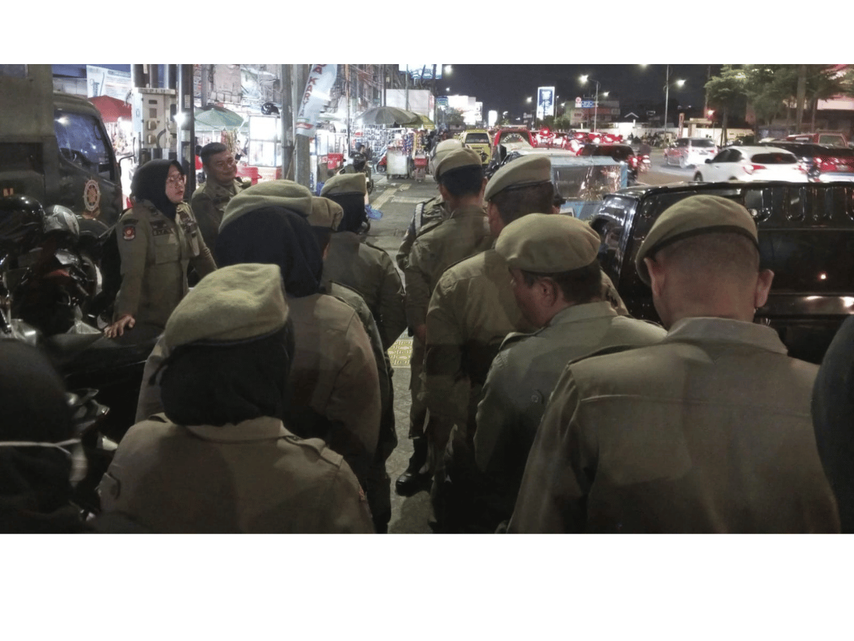 Kegiatan Posko Trantibum / Pengawasan PK5 di Jl. Gatot Soebroto (Depan Carrefour Plaza Medan Fair)